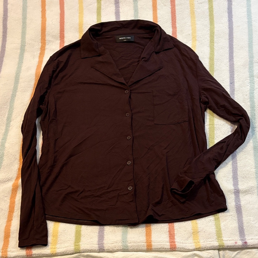 White Fox Boutique Button-Down Long Sleeve Shirt in Deep Burgundy